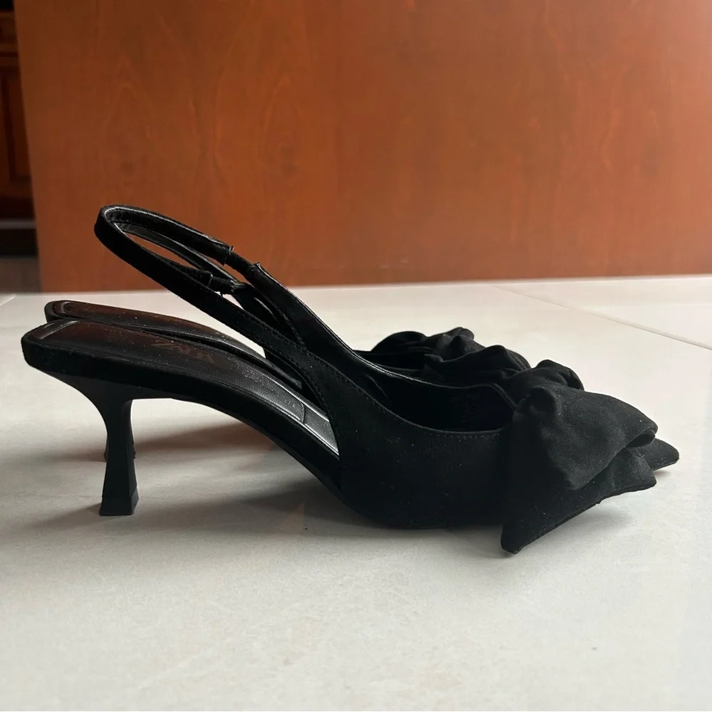 Zara Black Bow Pointed Toe Slingback Kitten Heels / Size 37 - Picture 9 of 9